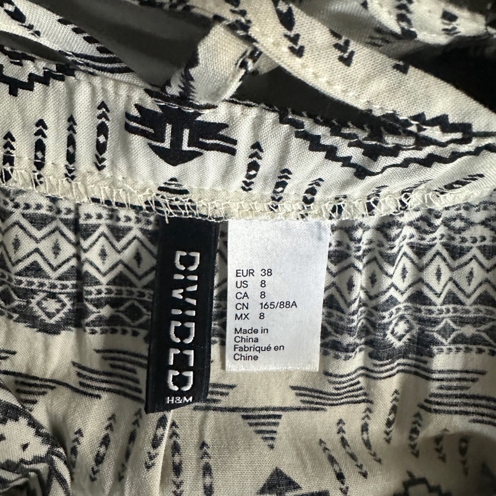 H&M cutout dress - size 8 - Picture 4 of 8